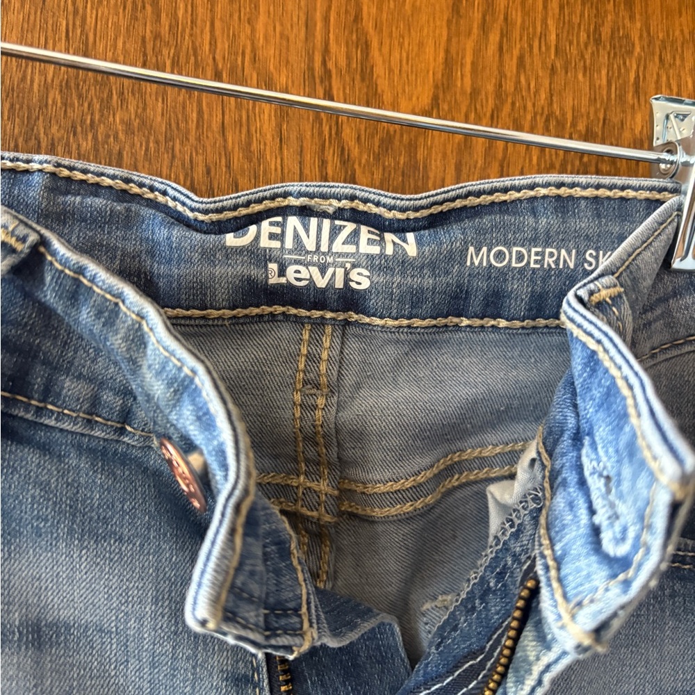 Denizen from Levi Blue Women's Jeans - Picture 4 of 7